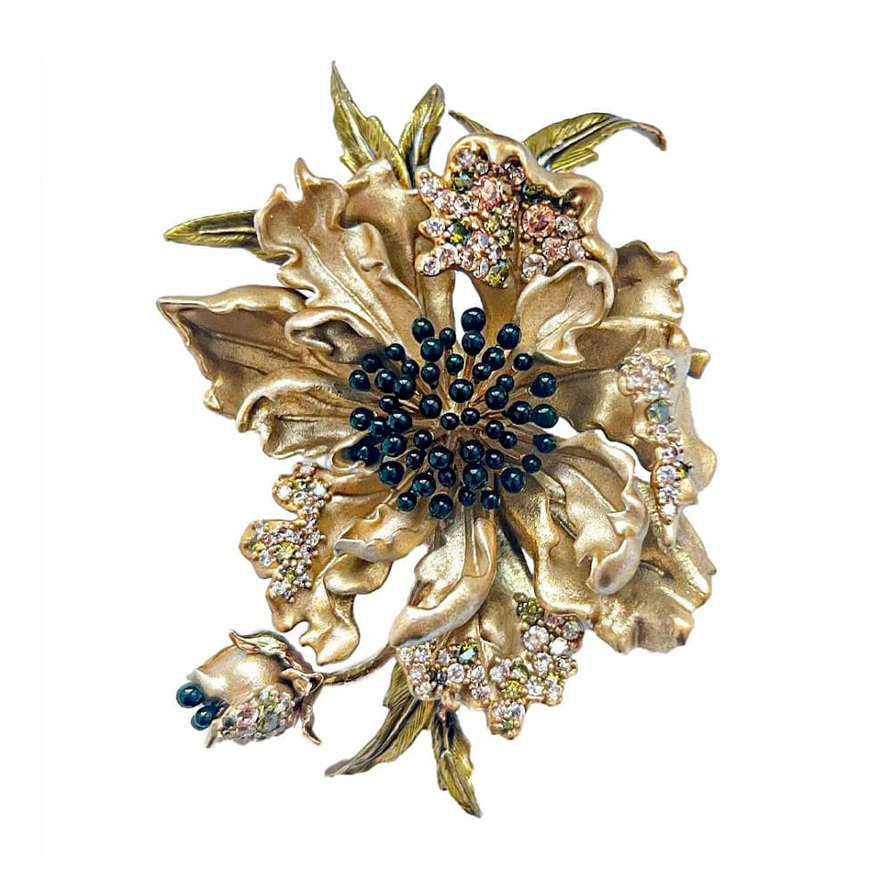 Брошь из бижутерный сплава с эмалью