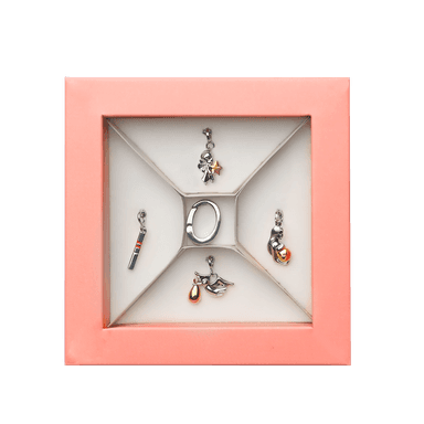 Сувенир из бижутерный сплава