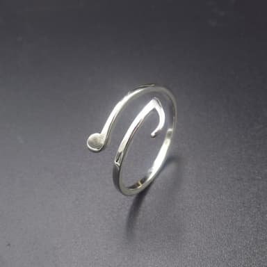 Кольцо из серебра 925 без вставки