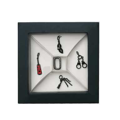 Сувенир из бижутерный сплава