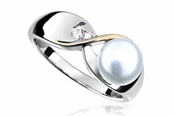 Кольцо из серебра 925 с жемчугом