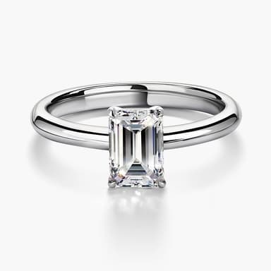 Кольцо из золота 585 с бриллиантами