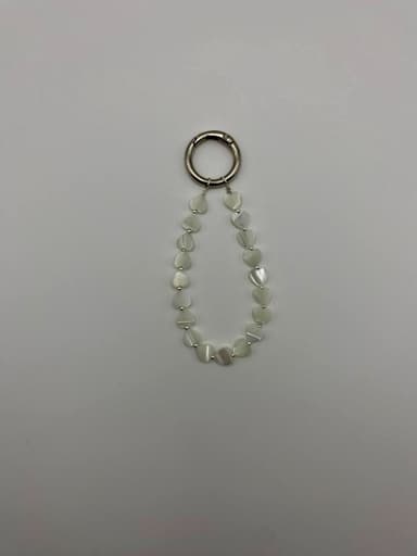 Брелок из бижутерный сплава с перламутром