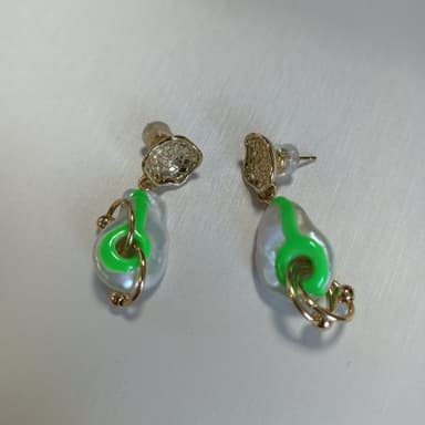 Серьги из стали с жемчугом