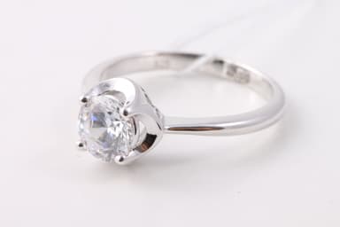 Кольцо из серебра 925 с фианитами